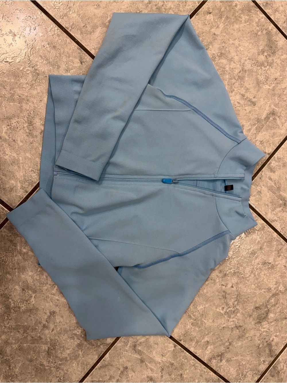 Alphalete seamless jacket in Atlantis